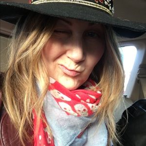 Meet your Posher, Nikki